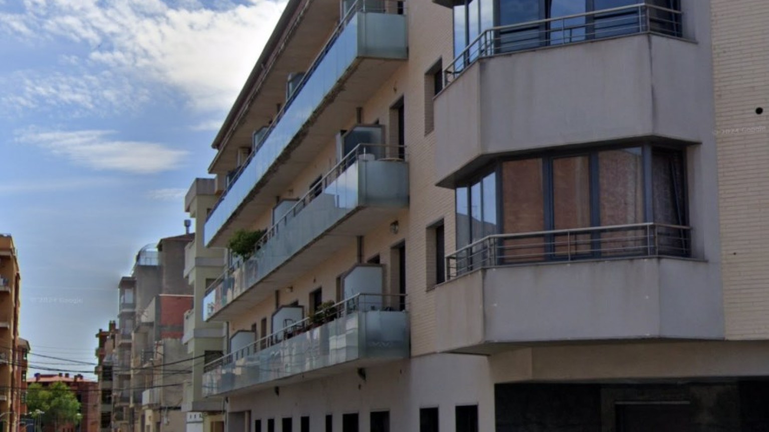 Plaza de parking en venta, zona Creu de la Mà, en Figueres