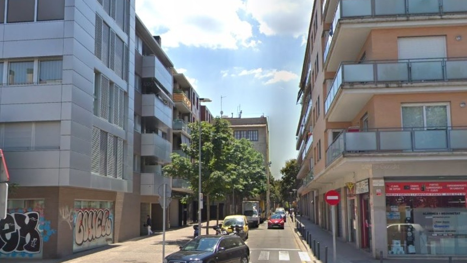 Local de alquiler, de 120m2, en la Devesa de Girona. 