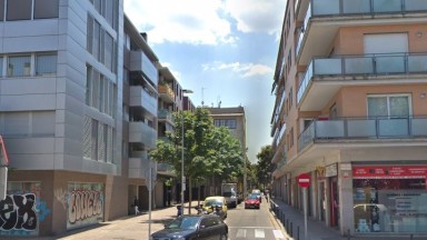 Local de alquiler, de 120m2, en la Devesa de Girona. 