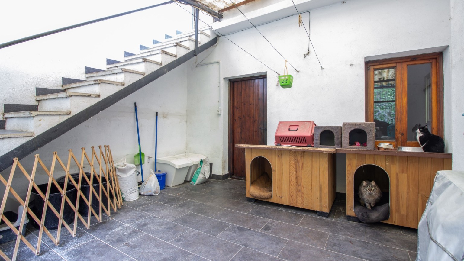 CASA ADOSSADA SITUADA A LA POBLACIÓ D'AMER