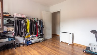 CASA ADOSSADA SITUADA A LA POBLACIÓ D'AMER
