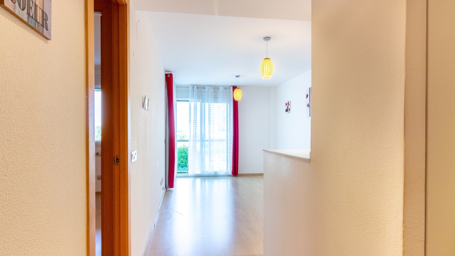 Apartamento en alquiler,  complejo residencial Port gran, con dos dormitorios, parking y trastero.
