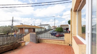 Maison de ville à vendre dans la ville de Sant Jordi Desvalls