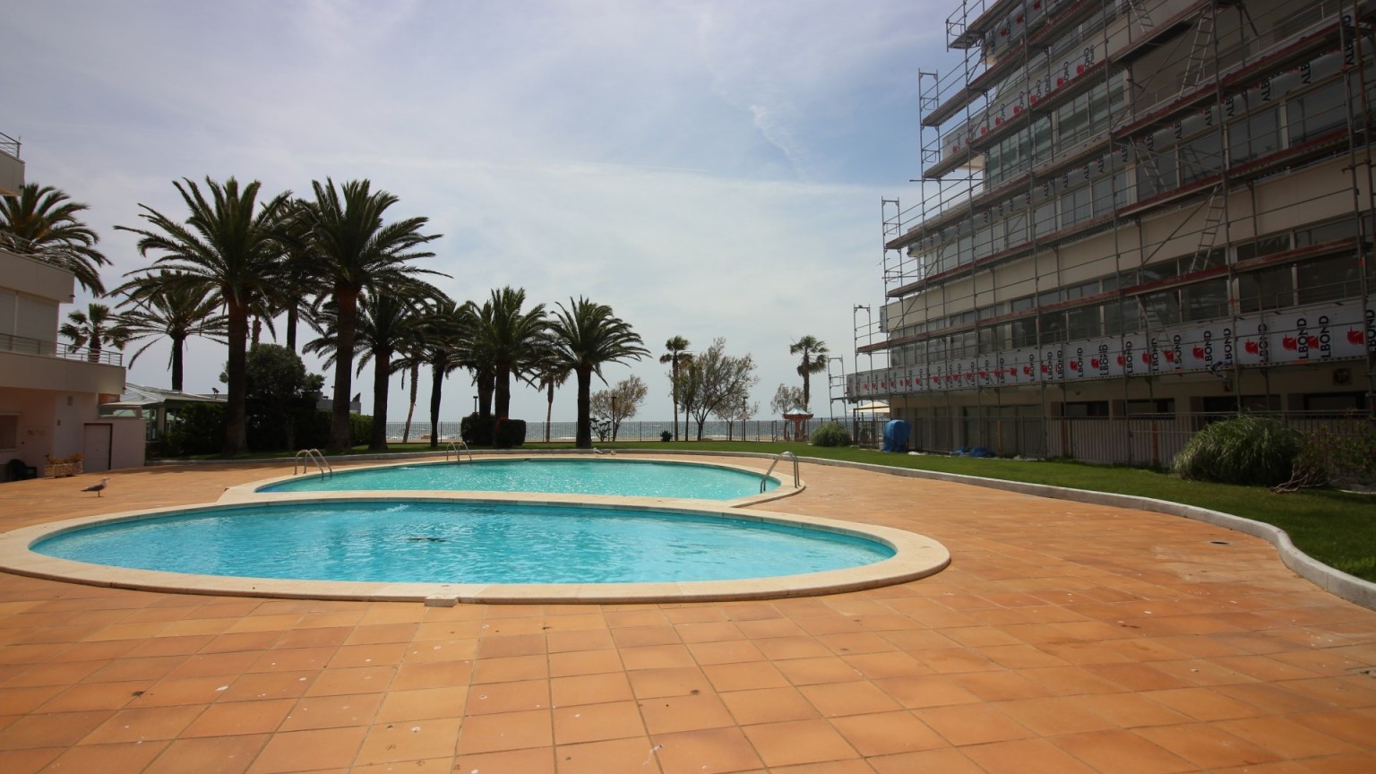 Estudio en venta, con LICENCIA TURISTICA frente al mar, en Roses 