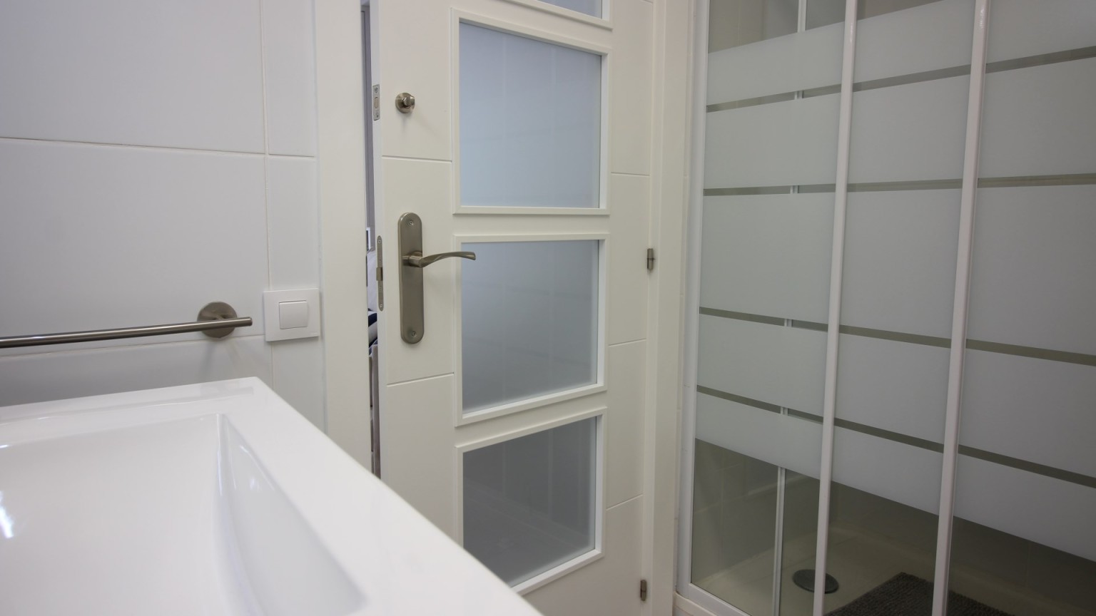 Estudio en venta, con LICENCIA TURISTICA frente al mar, en Roses 