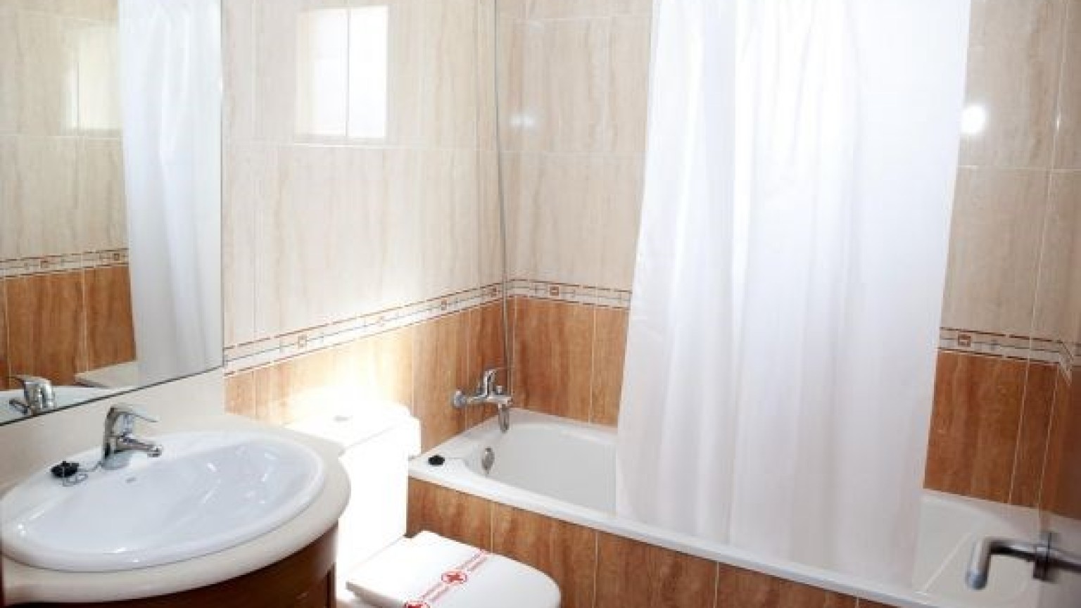 Apartamento de alquiler, en Sta. Margarita, con 2 dormitoriso y plaza de parking.