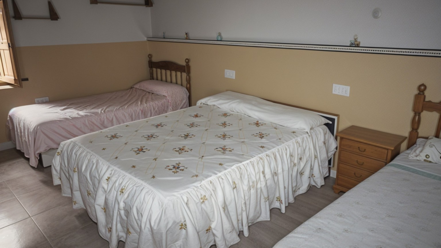 Magnífica casa en venta, de tres plantas, en Borrassà
