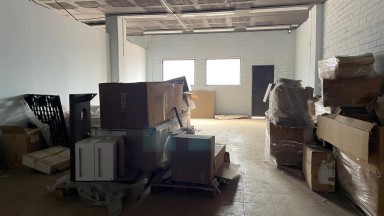 For sale commercial premises of 223,41 m² with terrace of 462,46 m², ideal for business