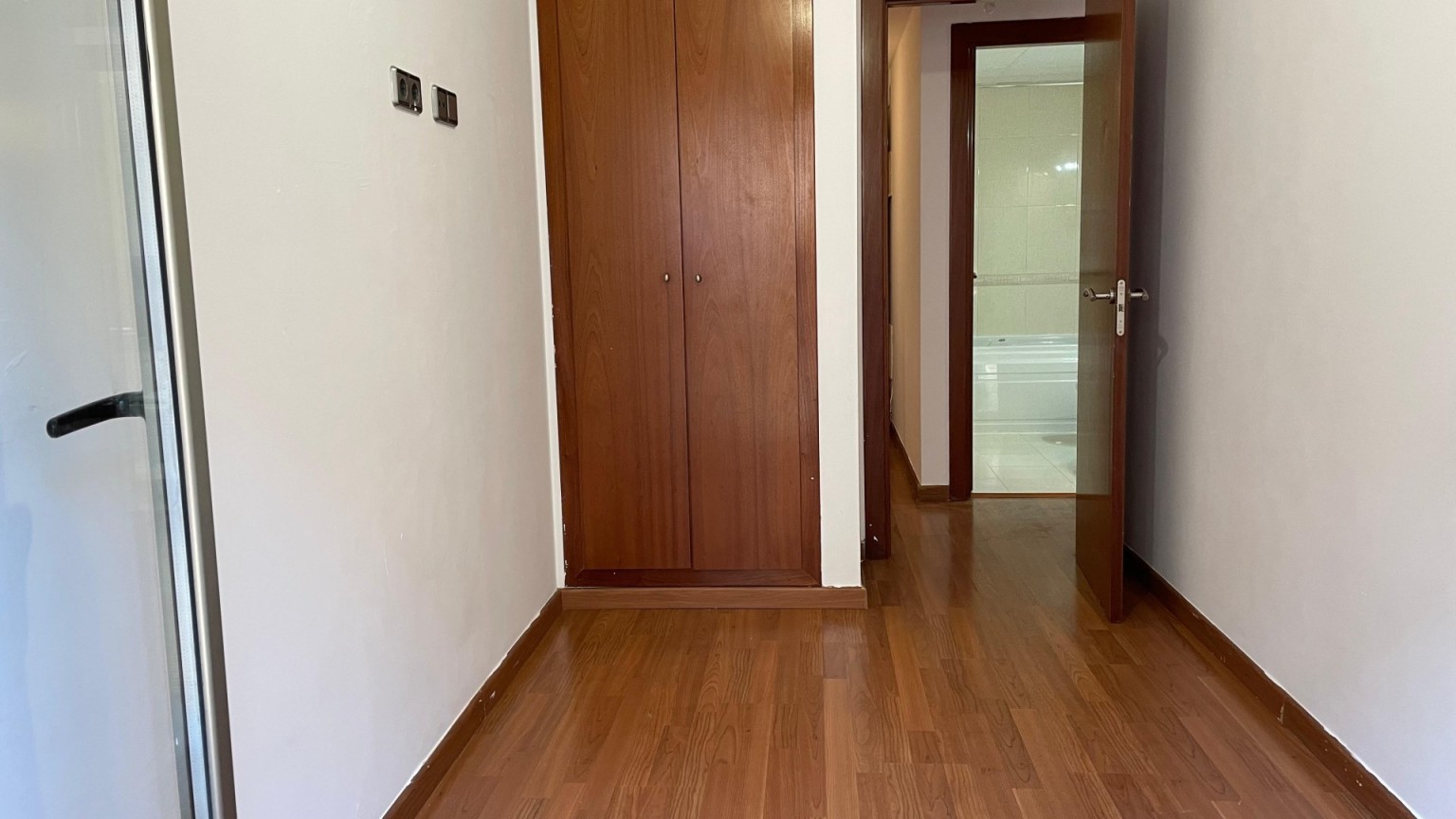Pis en venda de tres habitacions amb pàrquing inclòs, a Figueres