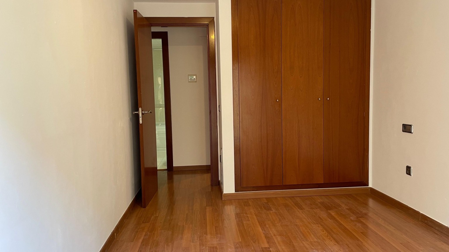 Pis en venda de tres habitacions amb pàrquing inclòs, a Figueres