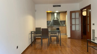 Pis en venda de tres habitacions amb pàrquing inclòs, a Figueres