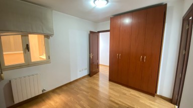 Piso en buen estado, ideal para vivir. 