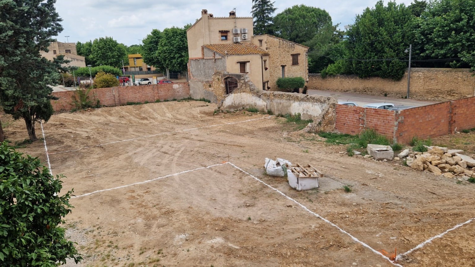 Parcela esquinera en venta, en Borrassà