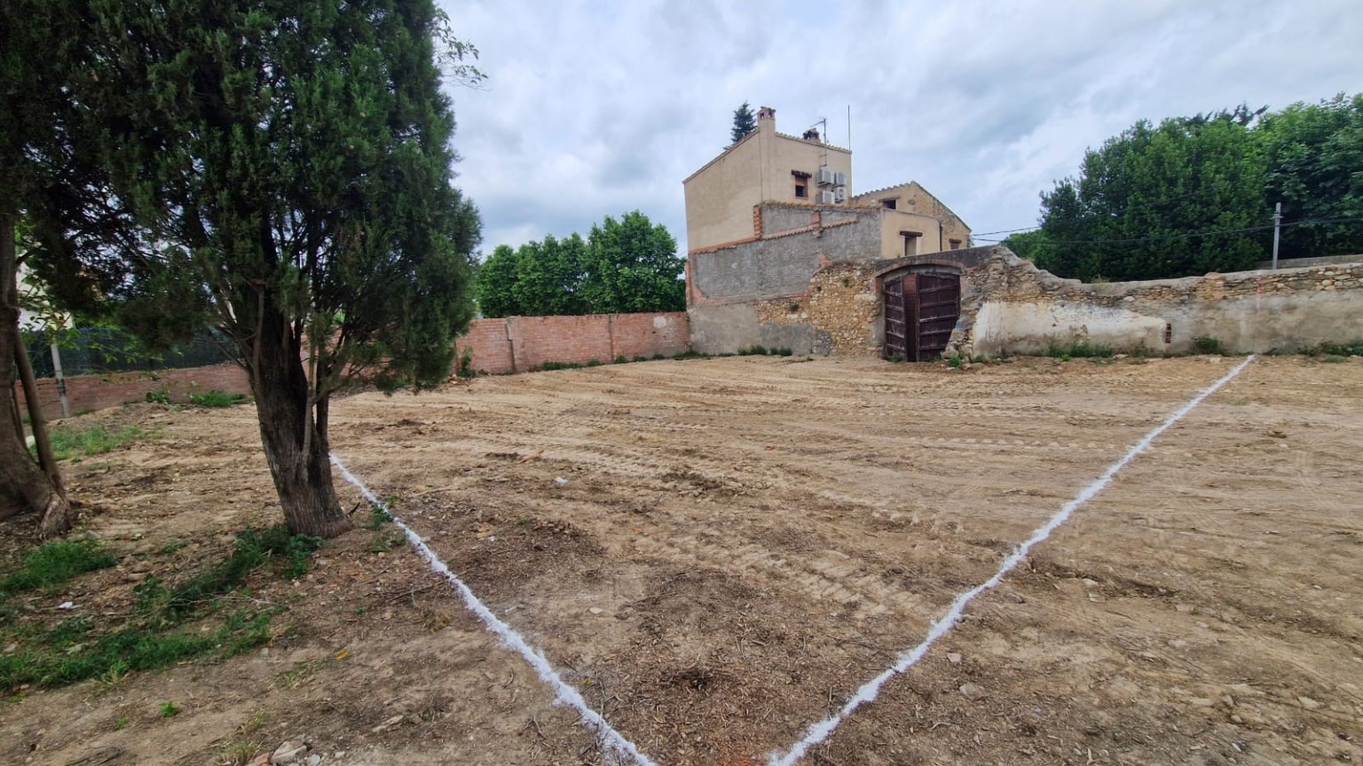 Parcela esquinera en venta, en Borrassà