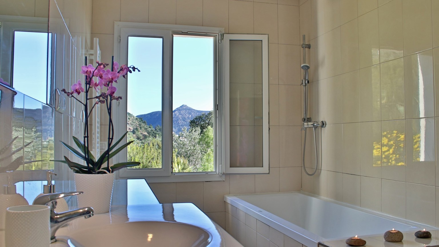 Casa unifamiliar en venta,  en Mas Fumats, magnificas vistas a la badia de Roses