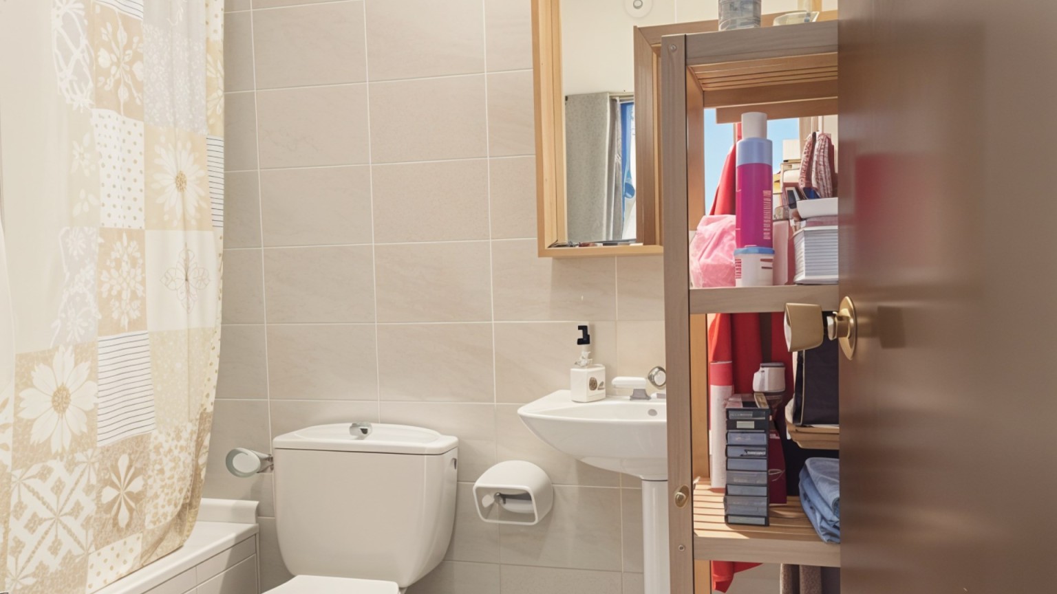 Acogedor piso en venta, de un dormitorio, con trastero incluido, en el centro de Figueres