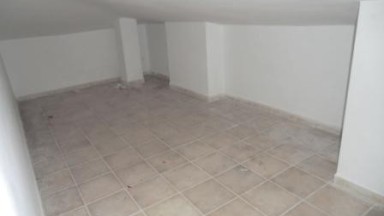 Piso en el centro de Roses, con dos dormitorios, plaza de parking y trastero.