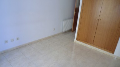 Piso en el centro de Roses, con dos dormitorios, plaza de parking y trastero.