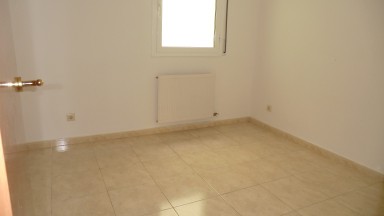 Piso en el centro de Roses, con dos dormitorios, plaza de parking y trastero.