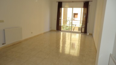 Piso en el centro de Roses, con dos dormitorios, plaza de parking y trastero.