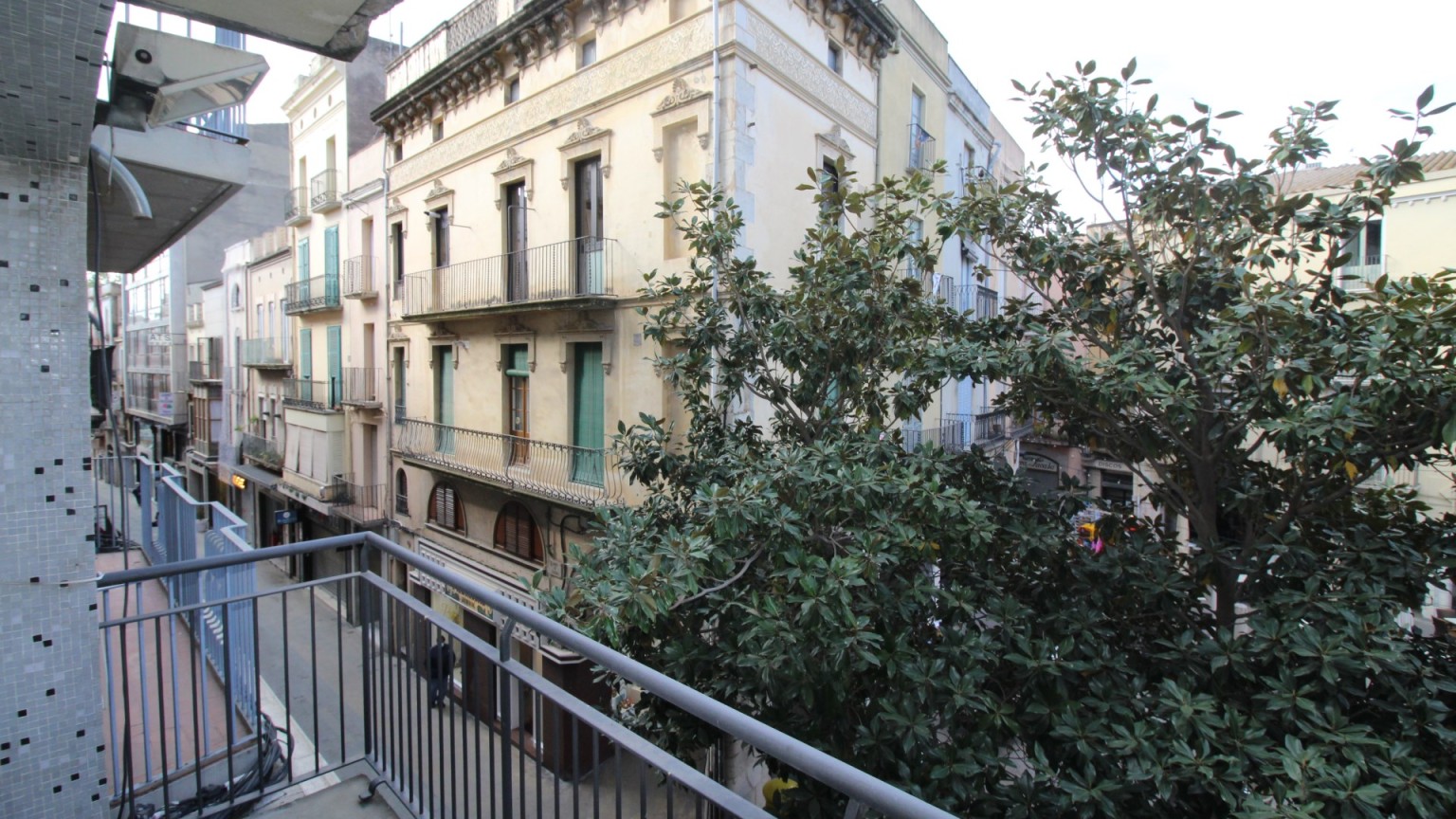 Piso en venta, de 3 habitaciones, en el centro de Figueres