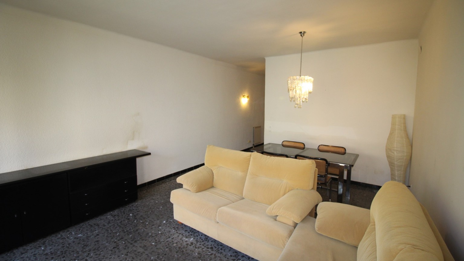 Apartment for sale, with 3 bedrooms, in the centre of Figueres