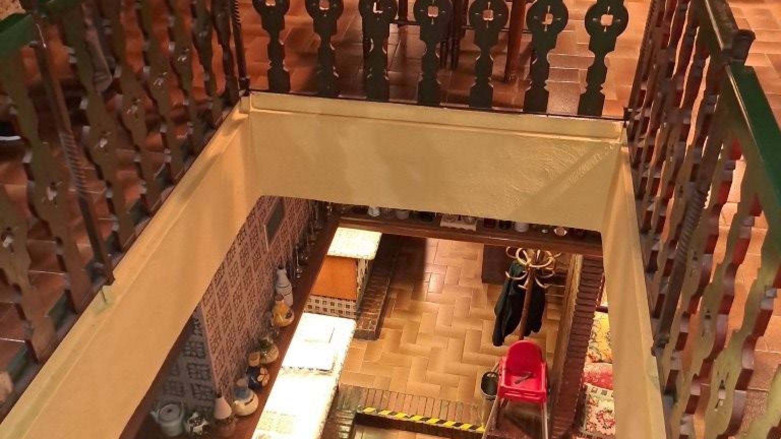 Edificio en venta, con local comercial y viviendas, a pocos metros de la Rambla, en Figueres