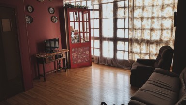 Edificio en venta, con local comercial y viviendas, a pocos metros de la Rambla, en Figueres