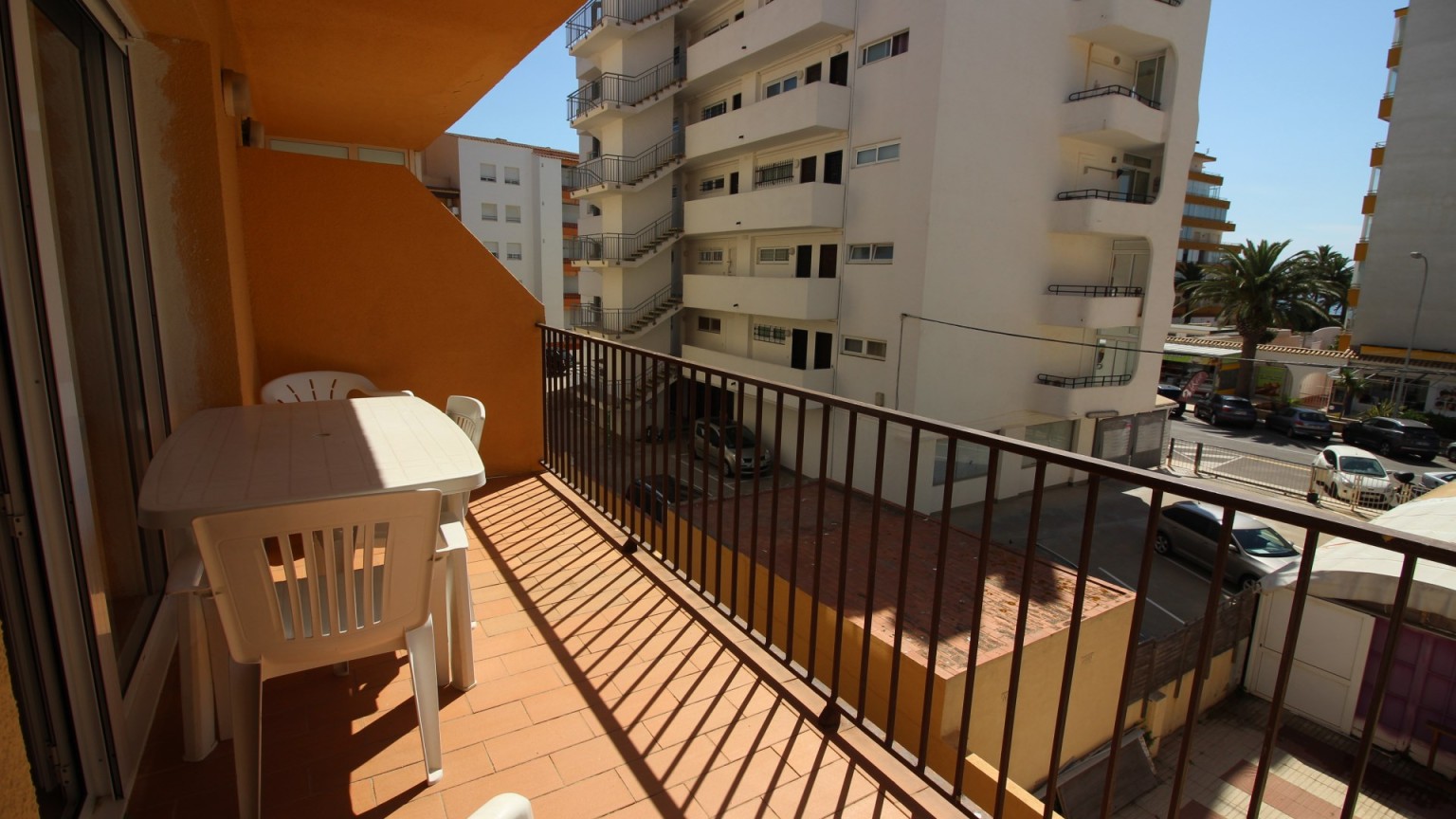 Flat for seasonal rental as a 2nd residence for work or holiday purposes in Sta. Margarita with two bedrooms.