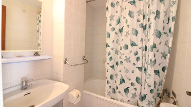 Flat for seasonal rental as a 2nd residence for work or holiday purposes in Sta. Margarita with two bedrooms.