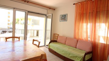Flat for seasonal rental as a 2nd residence for work or holiday purposes in Sta. Margarita with two bedrooms.
