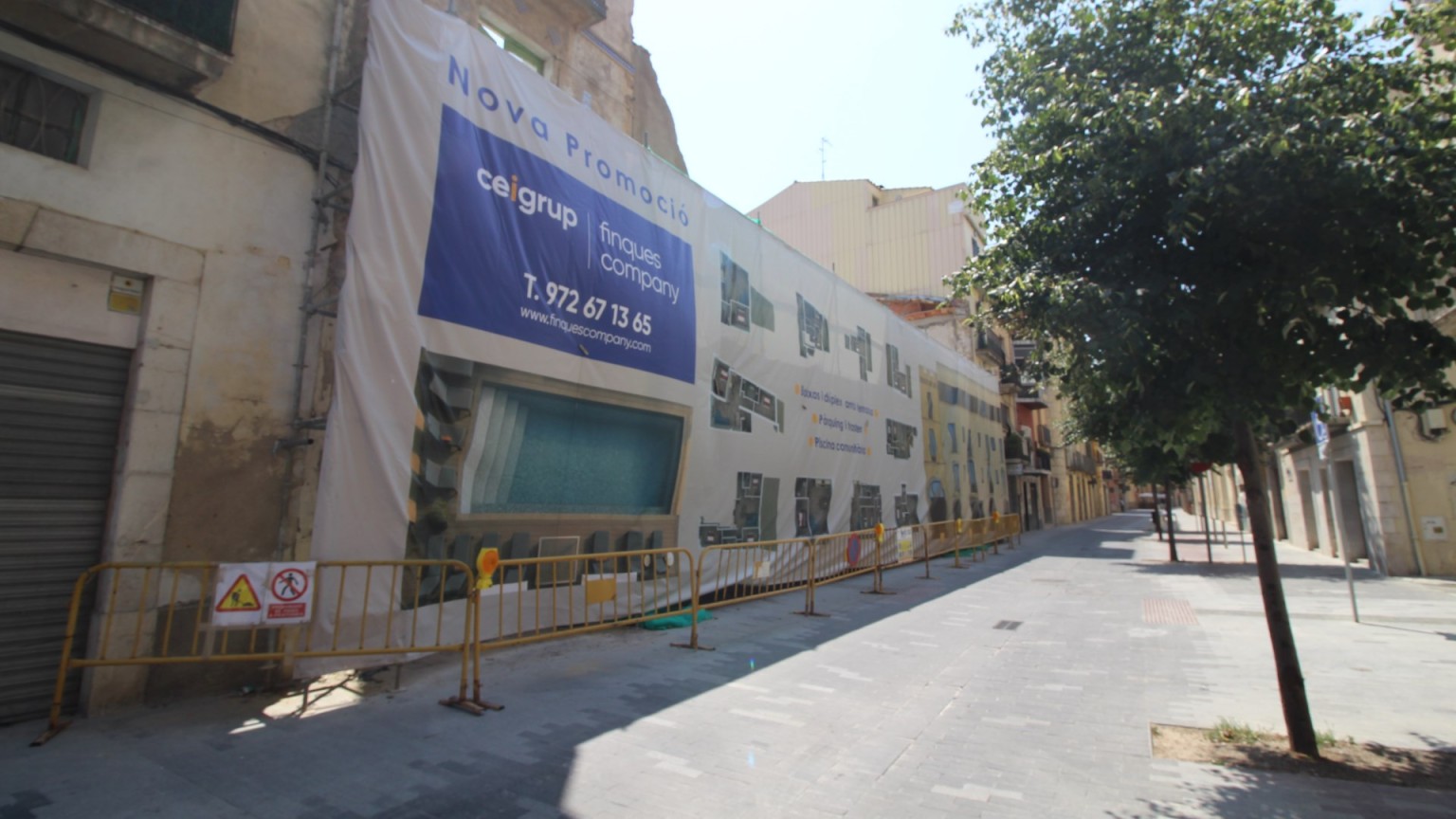 Planta baja de obra nueva en venta,  con 1 dormitorio y piscina comunitaria en Figueres