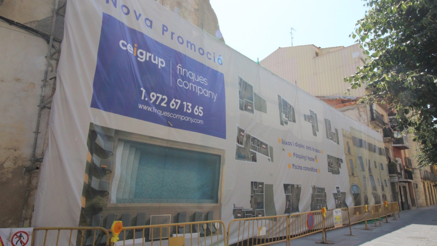 Planta baja de obra nueva en venta,  con 1 dormitorio y piscina comunitaria en Figueres