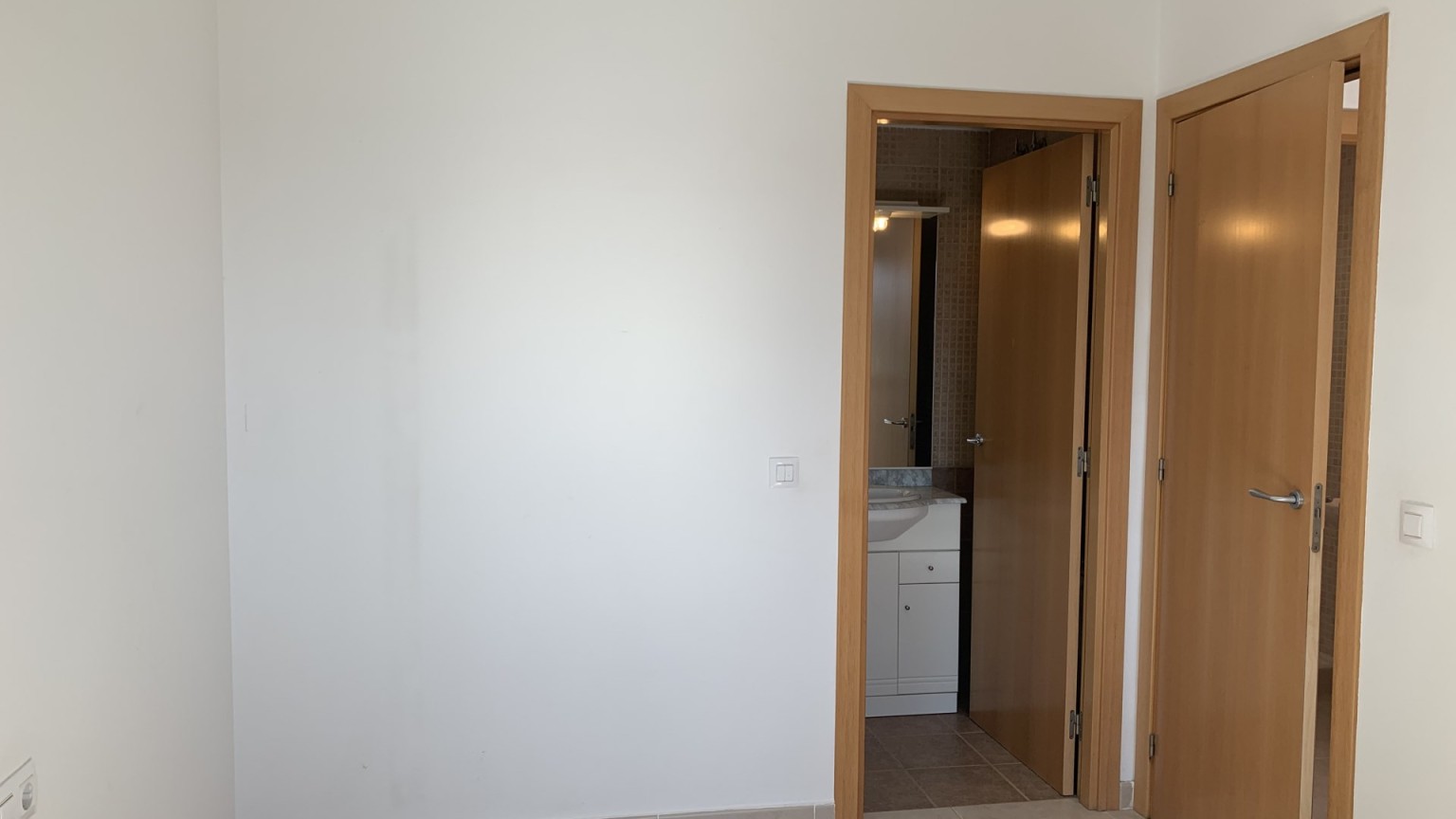 Piso en venta de dos habitacions con parking incluido, a pocos metros del centro, en Figueres