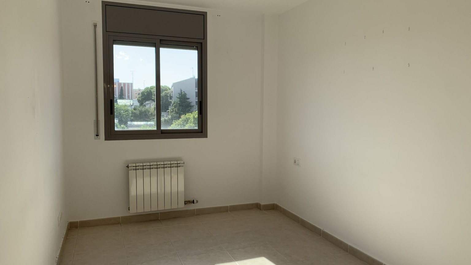 Piso en venta de dos habitacions con parking incluido, a pocos metros del centro, en Figueres