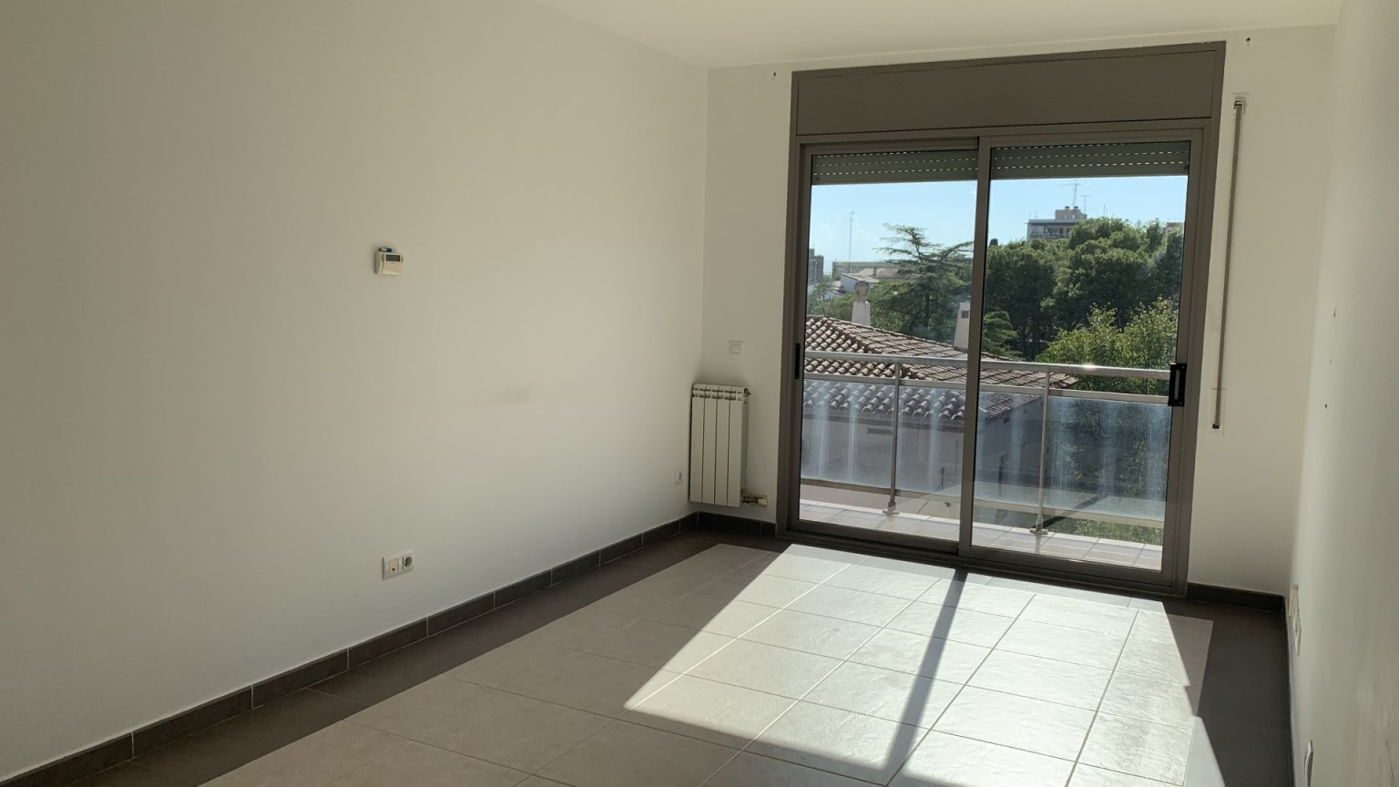 Piso en venta de dos habitacions con parking incluido, a pocos metros del centro, en Figueres