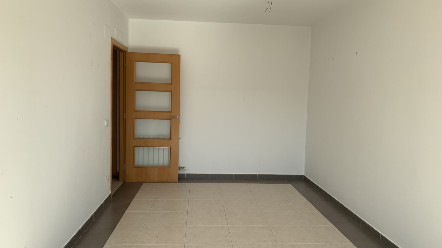 Piso en venta de dos habitacions con parking incluido, a pocos metros del centro, en Figueres
