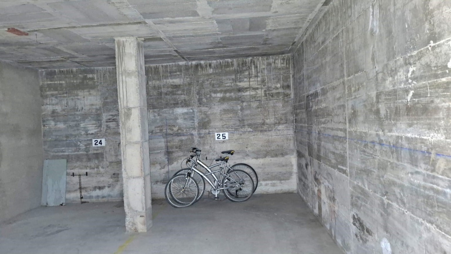 Parking en venta en garaje cerrado en La Farella