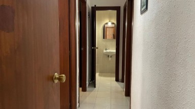 Piso en venta de tres habitaciones, a pocos metros del centro, en Figueres