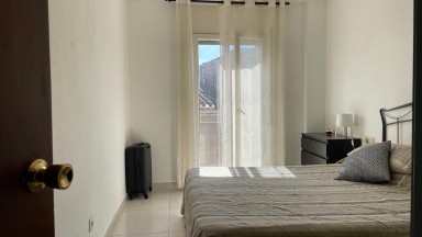 Piso en venta de tres habitaciones, a pocos metros del centro, en Figueres
