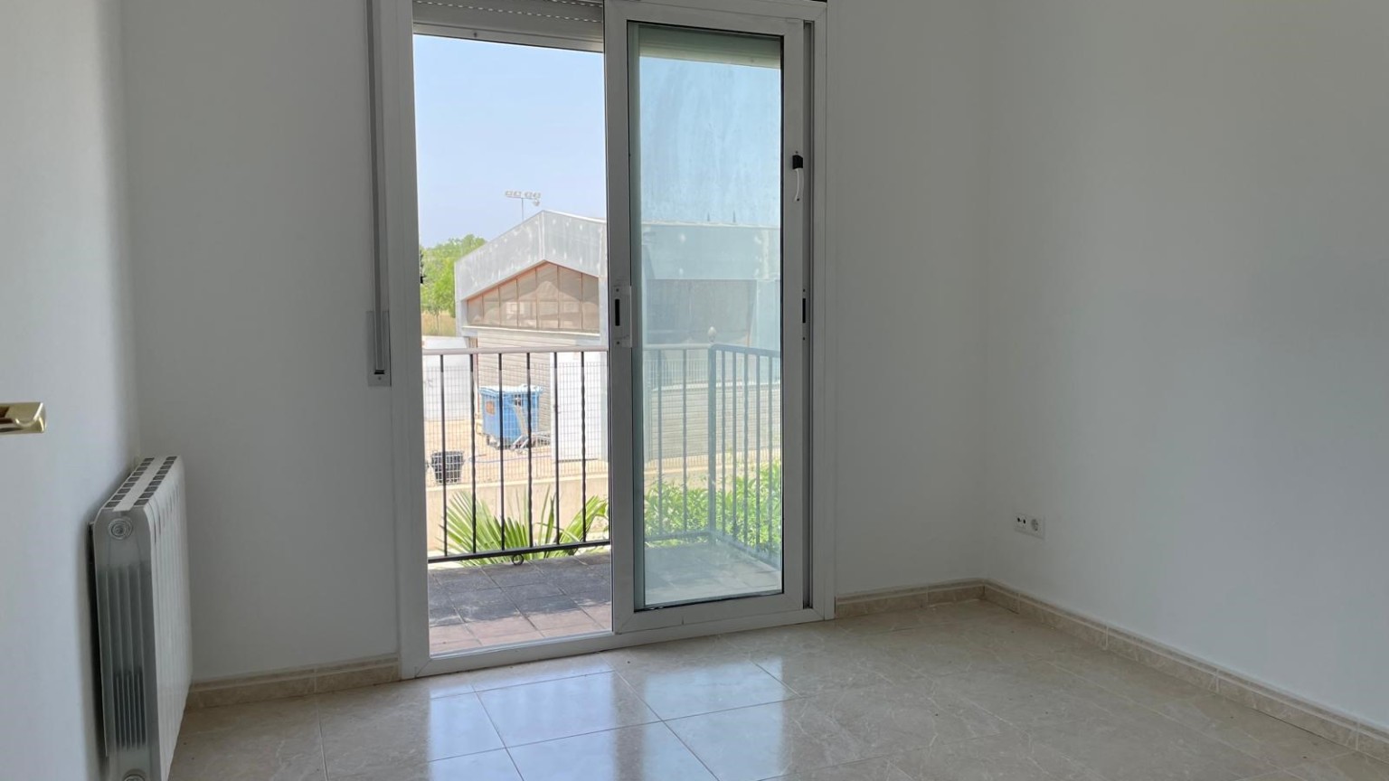 Townhouse for sale, two floors, with garden, area Olivar Gran de Figueres