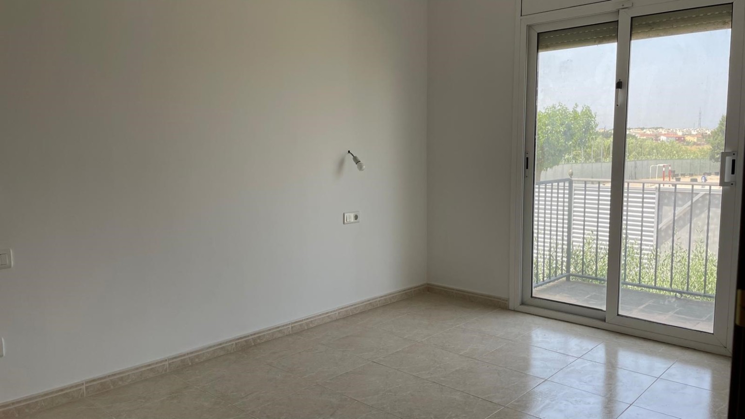Townhouse for sale, two floors, with garden, area Olivar Gran de Figueres