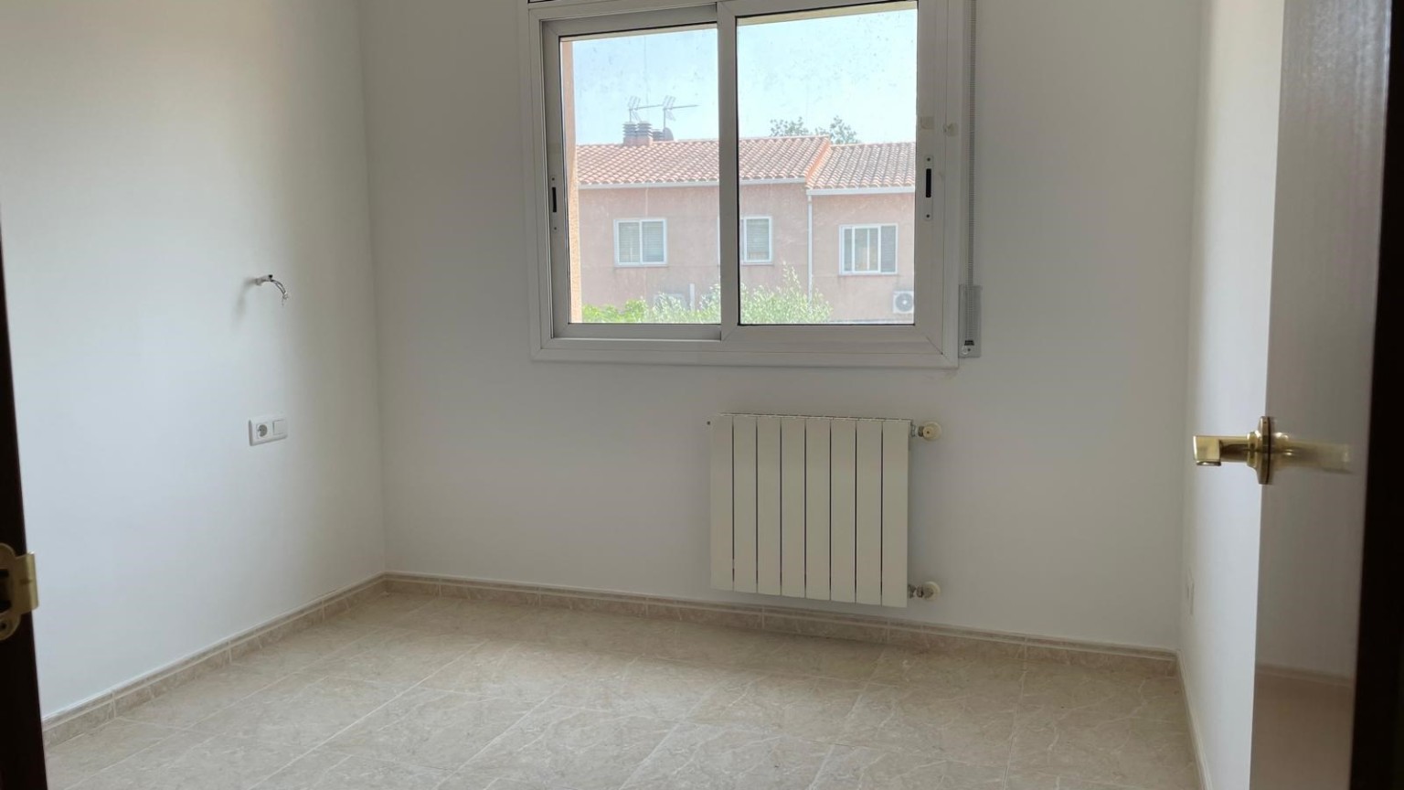 Townhouse for sale, two floors, with garden, area Olivar Gran de Figueres