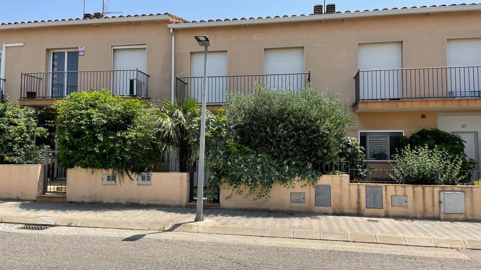 Townhouse for sale, two floors, with garden, area Olivar Gran de Figueres