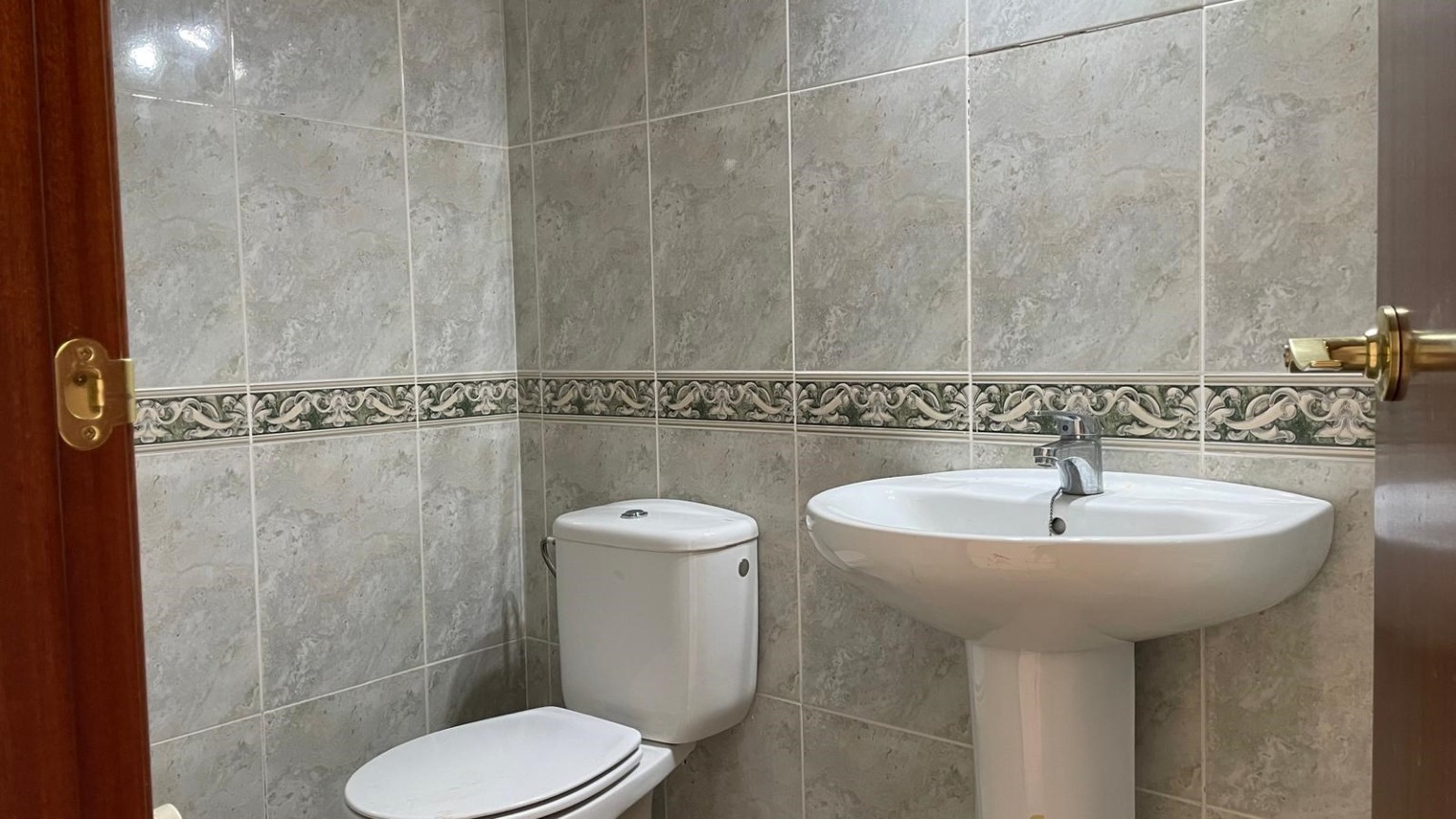 Townhouse for sale, two floors, with garden, area Olivar Gran de Figueres