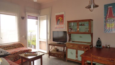 Apartamento para invertir, situado en zona Mas Oliva, con 2 dormitorios, piscina comunitaria y pk.
