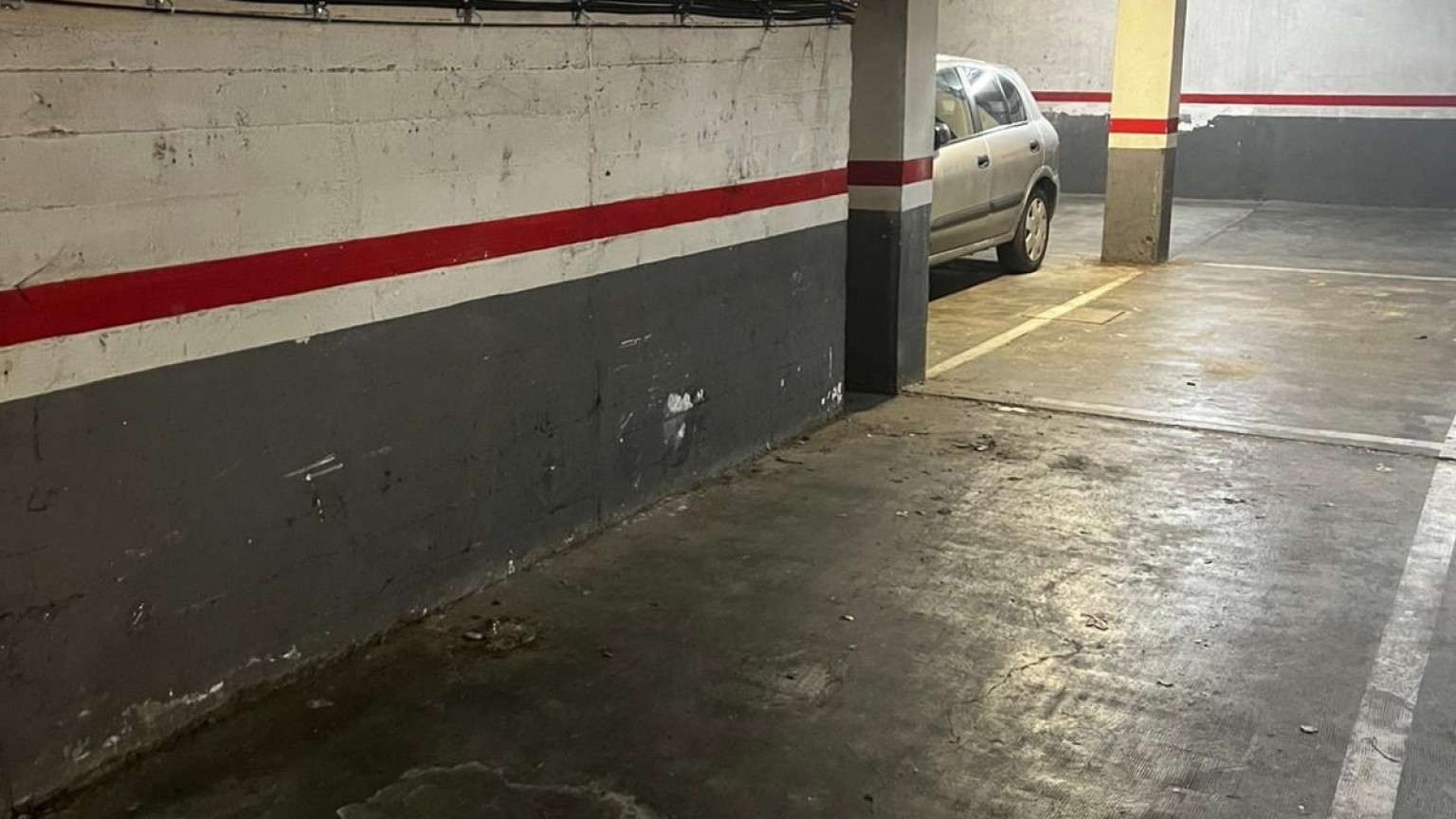 Parking lot for sale with very good access, located in Fontajau