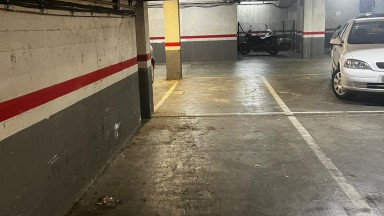 Parking lot for sale with very good access, located in Fontajau
