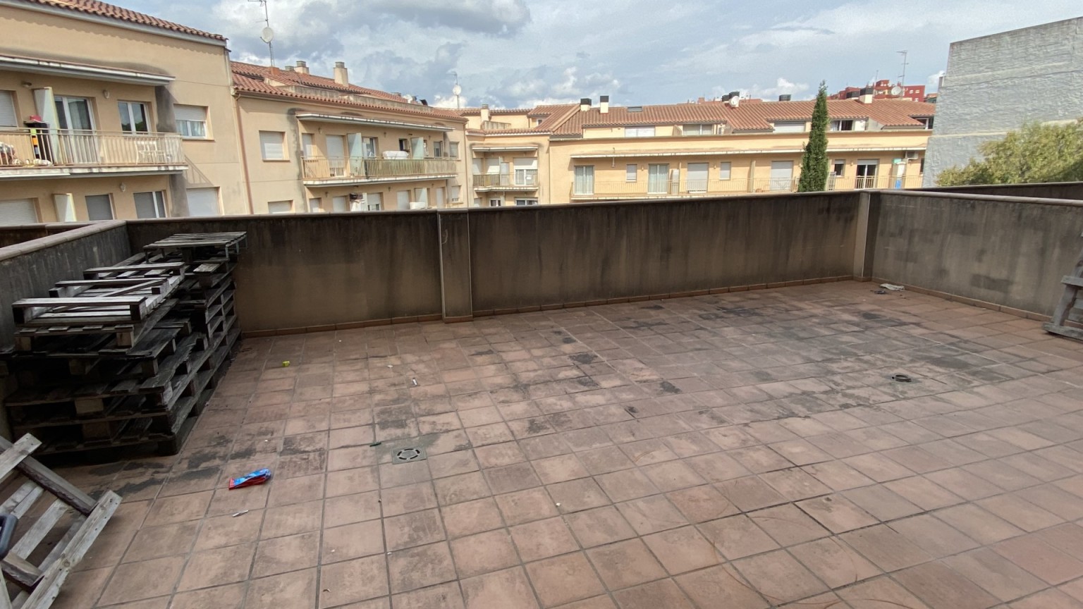 Local comercial en venda, de 140m².