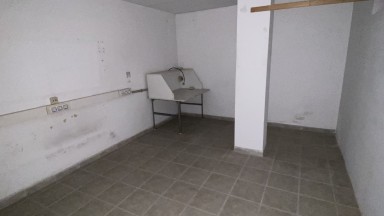 Local comercial en venda, de 140m².